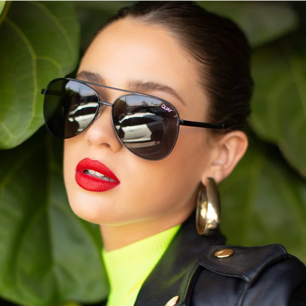 Quay Australia Vivienne Black Aviators